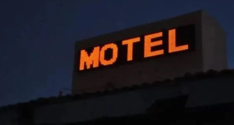 Idoso vai com mulher casada para motel, morre no quarto, mas algo inacreditável ocorre após; ‘ela pegou um… Ver mais