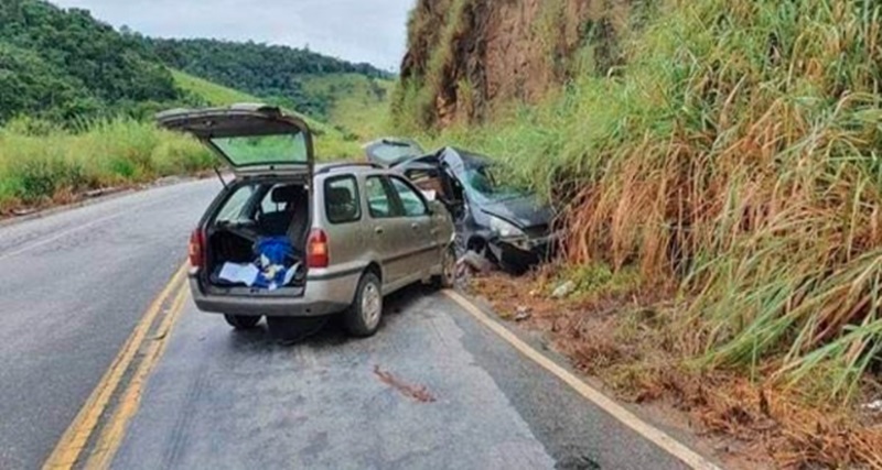 Mãe vê filha morta em acidente, ela pede para policial se afastar “Disse que ia pedir para Deus a levar e morre em seguida”