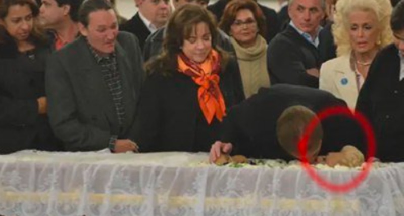 Familiares Vão Para Enterr0 do Sílvio Santos, Ao Lado do Caixã0 Este Detalhe Assusta a Todos: “Tinha Um…Ver mais