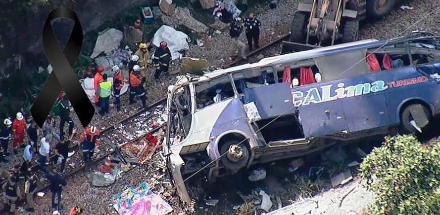 QUINTA DE LUTO: Grave acidente de ÔNIBUS deixa mais de 30 mortos, nele estava o querido Be… Ver mais