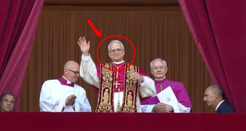 Novo PAPA é eleito, mas ninguem espera que ele fosse fazer isso. “Pegou o… Ver mais