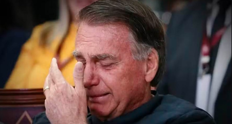 COITADO: Bolsonaro chora e vai as lágrimas após Michelle dizer q… Ver mais