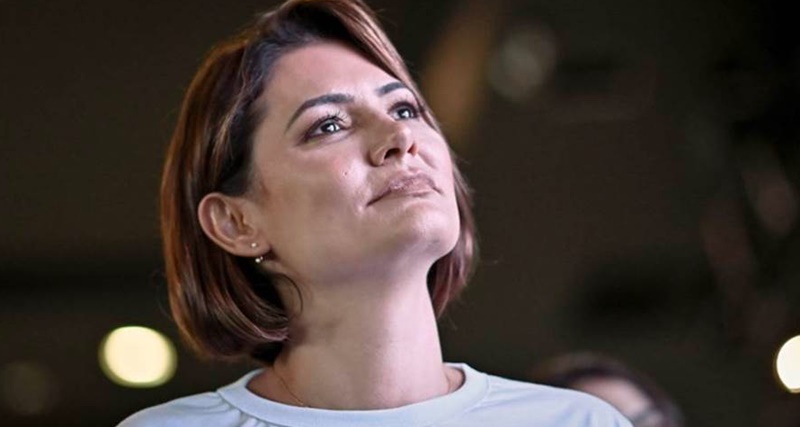 Acaba de chegar triste notícia sobre Michelle Bolsonaro após ela perder…Ver mais